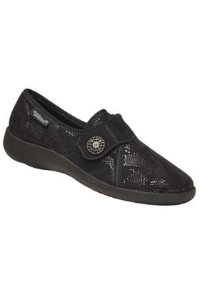 CHAUSSURES AVEC VELCRO