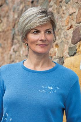 PULL BRODERIE