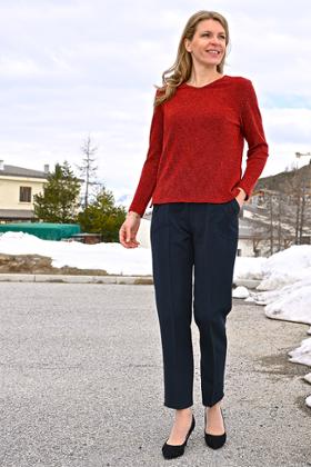 PANTALON AVEC BRODERIE