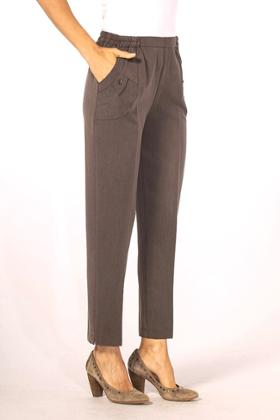 PANTALON AVEC BRODERIE