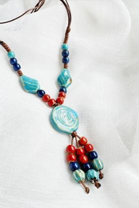 COLLIER