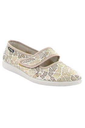 CHAUSSURES AVEC VELCRO