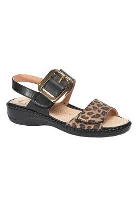 SANDALES AVEC VELCRO